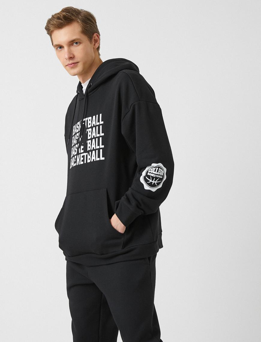   Kapşonlu Basketbol Temalı Baskılı Kanguru Cepli Sweatshirt