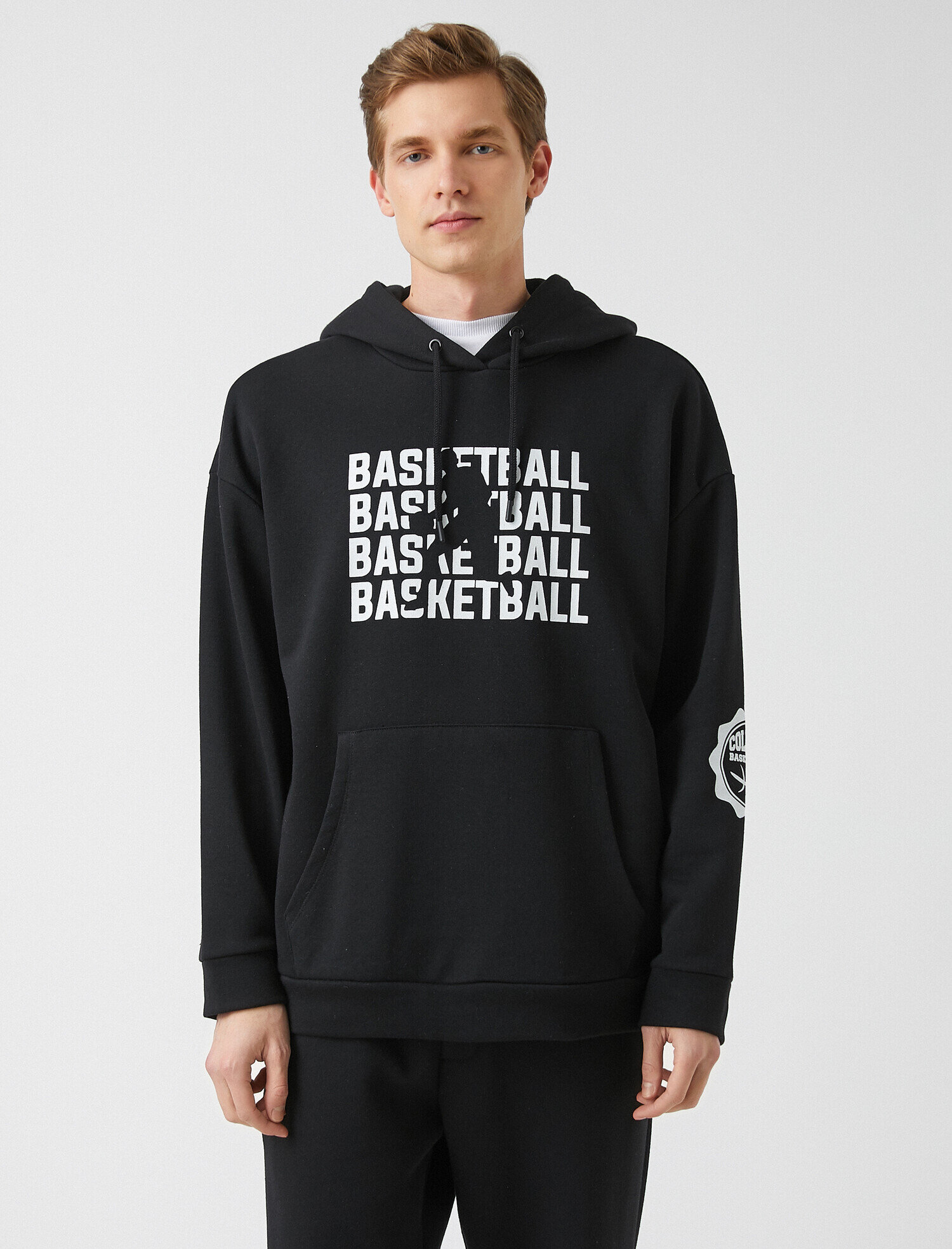   Kapşonlu Basketbol Temalı Baskılı Kanguru Cepli Sweatshirt