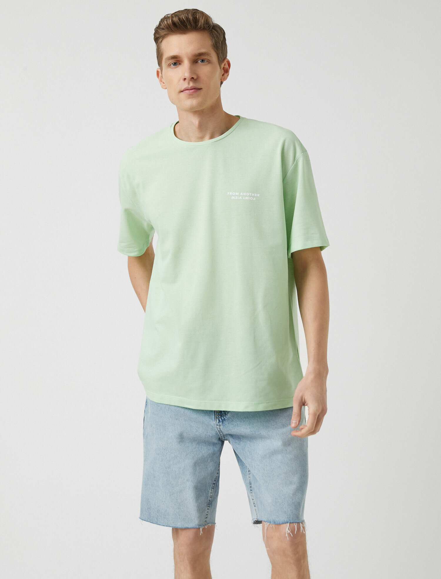   Minimal Baskılı Oversize Tişört