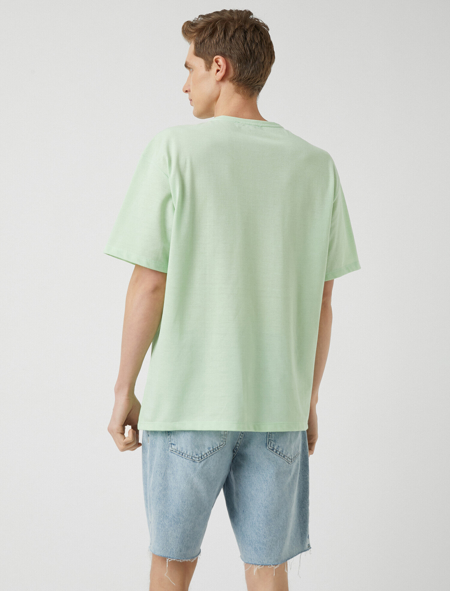   Minimal Baskılı Oversize Tişört