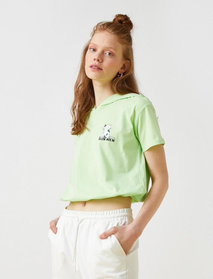  Kapüşonlu Kısa Kollu Tişört