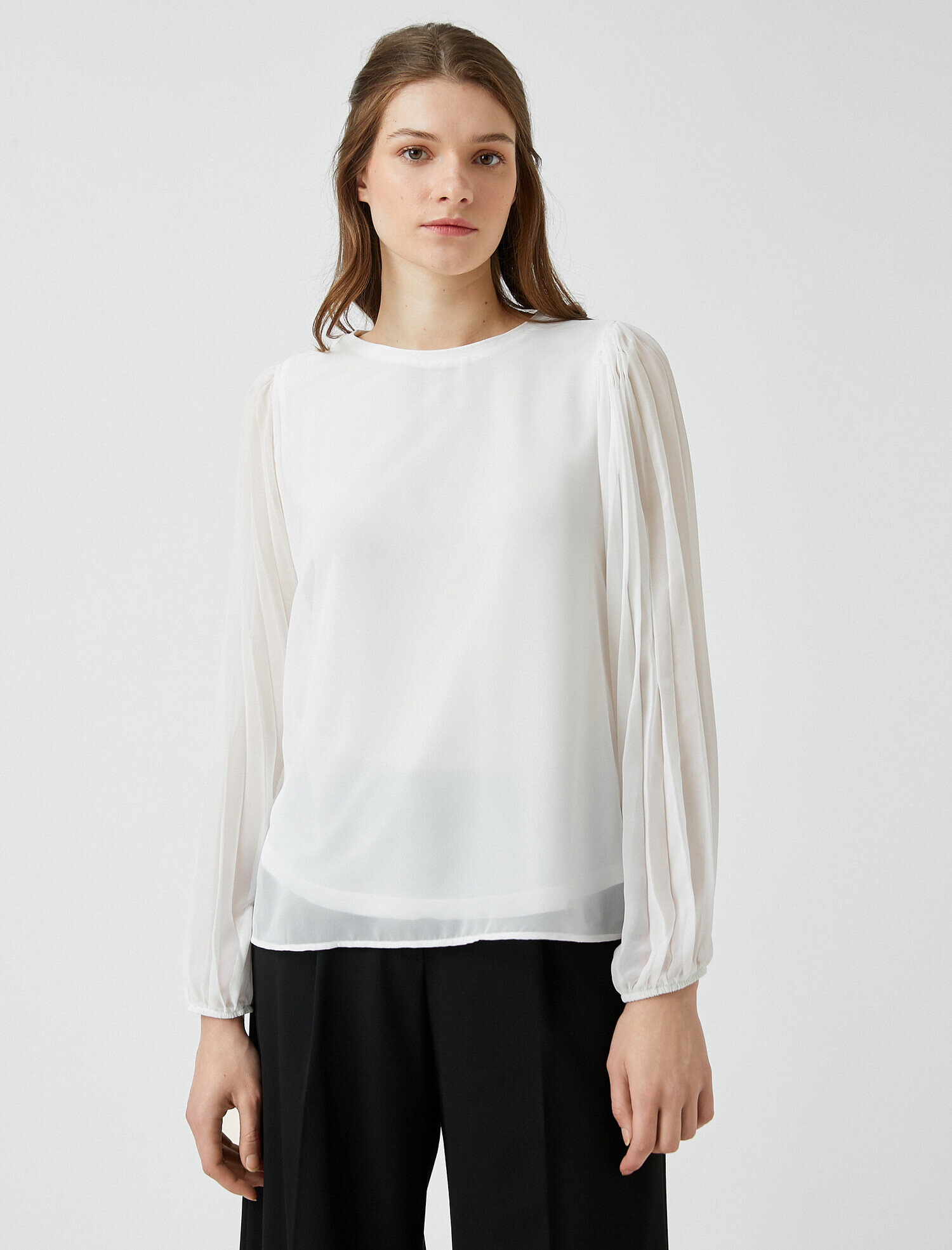   Uzun Kollu Tül Detaylı Bluz