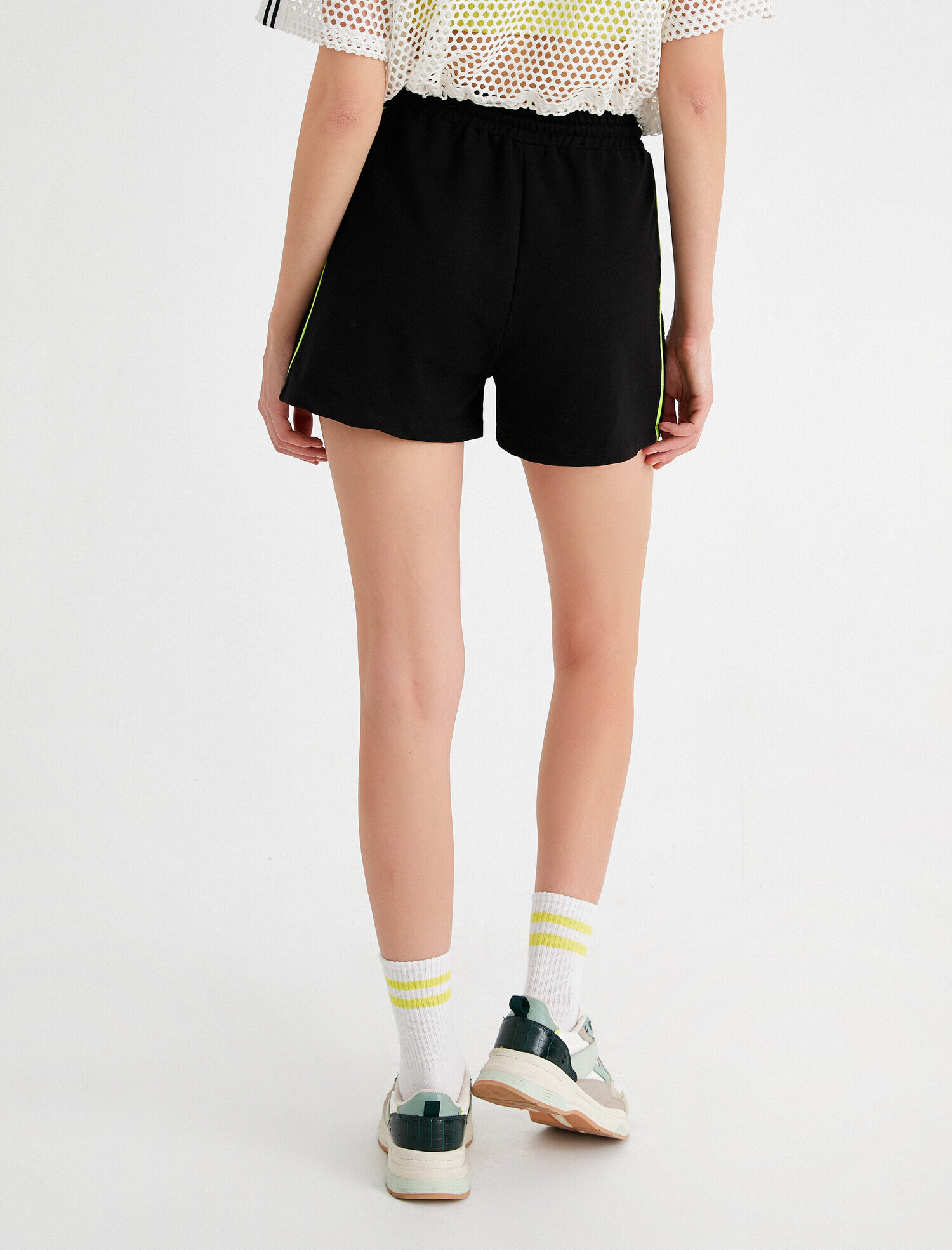   Neon Çizgili Beli Lastikli Şort