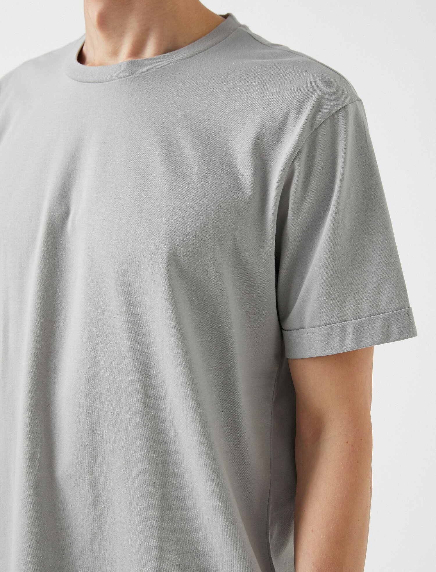   Basic Uzun Tişört Bisiklet Yaka