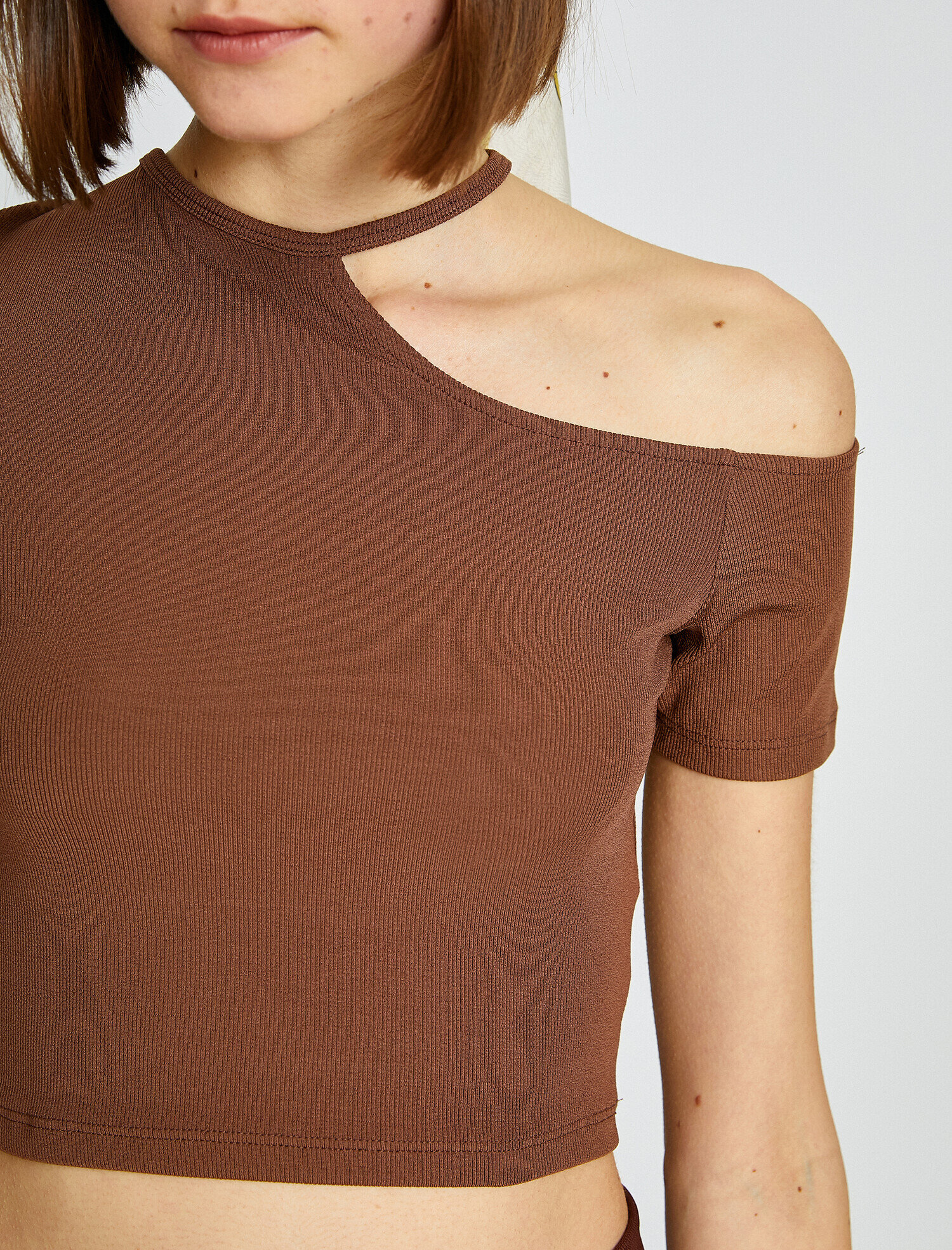   Tek Omuz Asimetrik Tişört