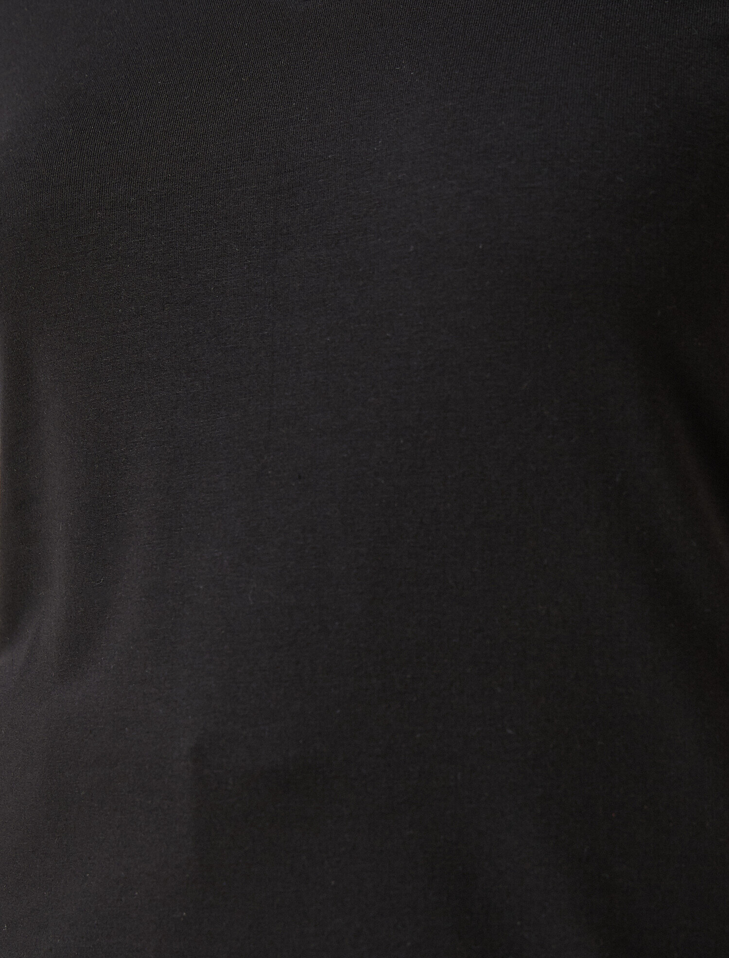   V Yaka Kısa Kollu Basic Tişört