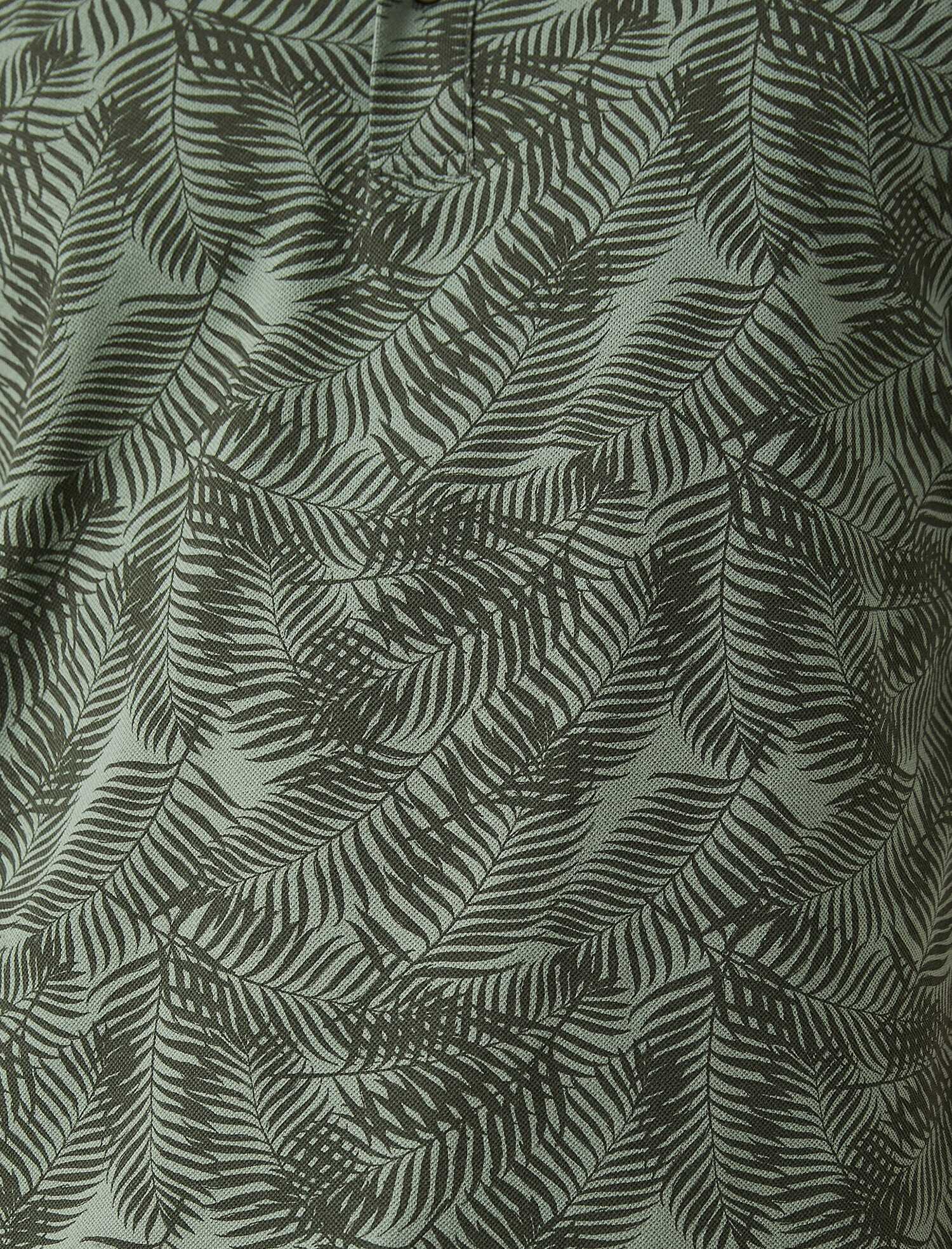   Yaprak Desenli Polo Tişört