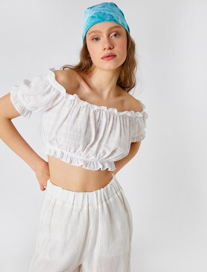  Omzu Açık Fırfırlı Bluz