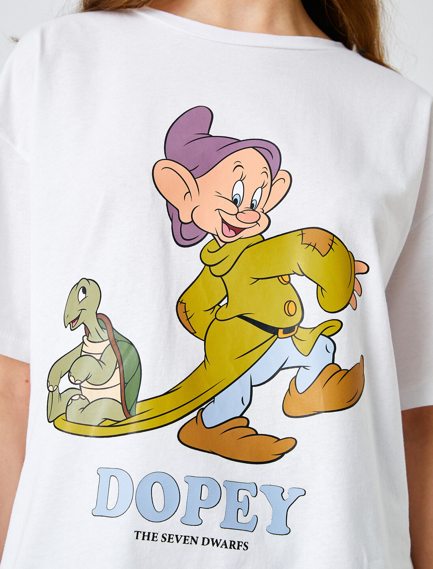   Dopey Baskılı Tişört Lisanslı Kısa Kollu