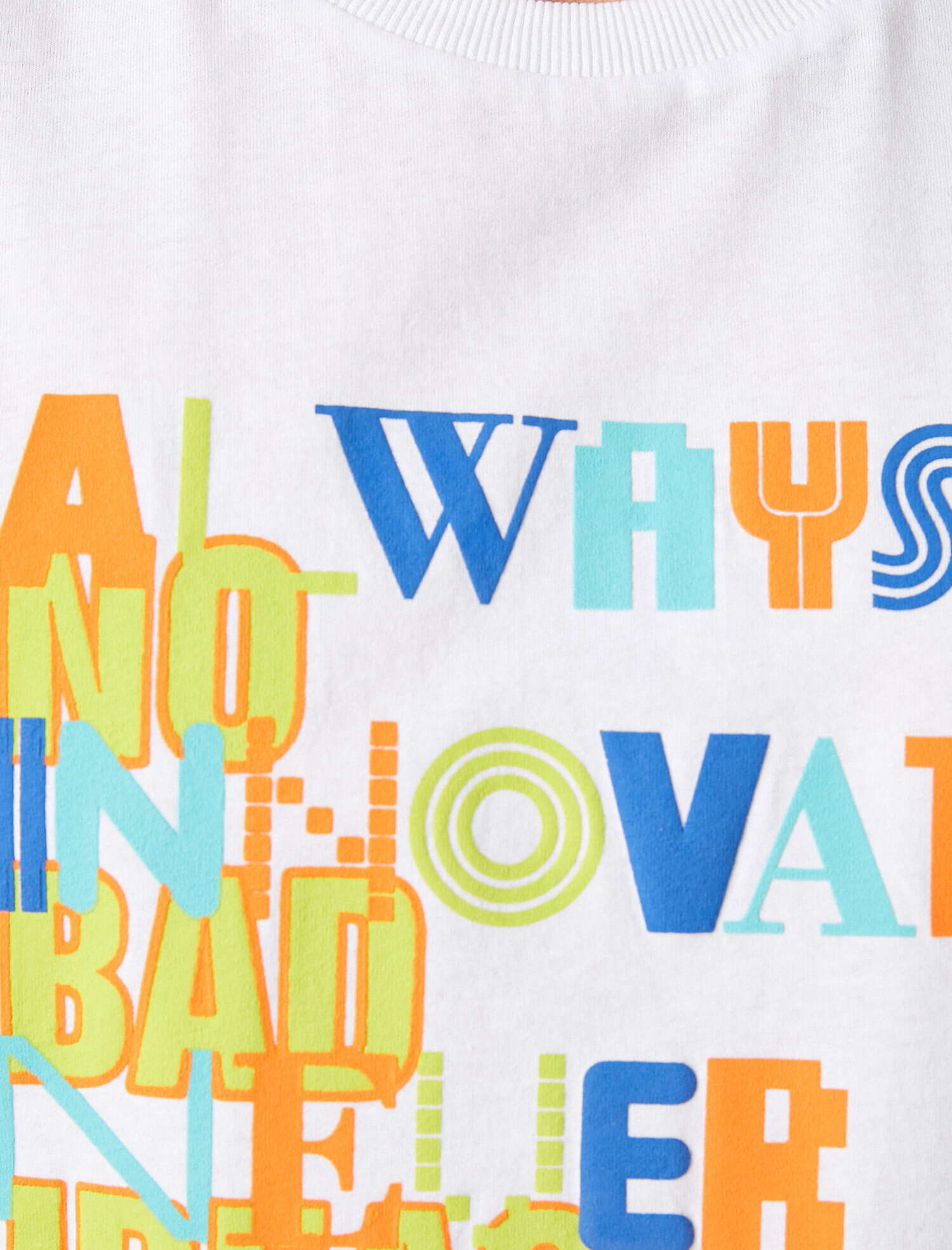   Kolsuz Baskılı Kolsuz Tişört