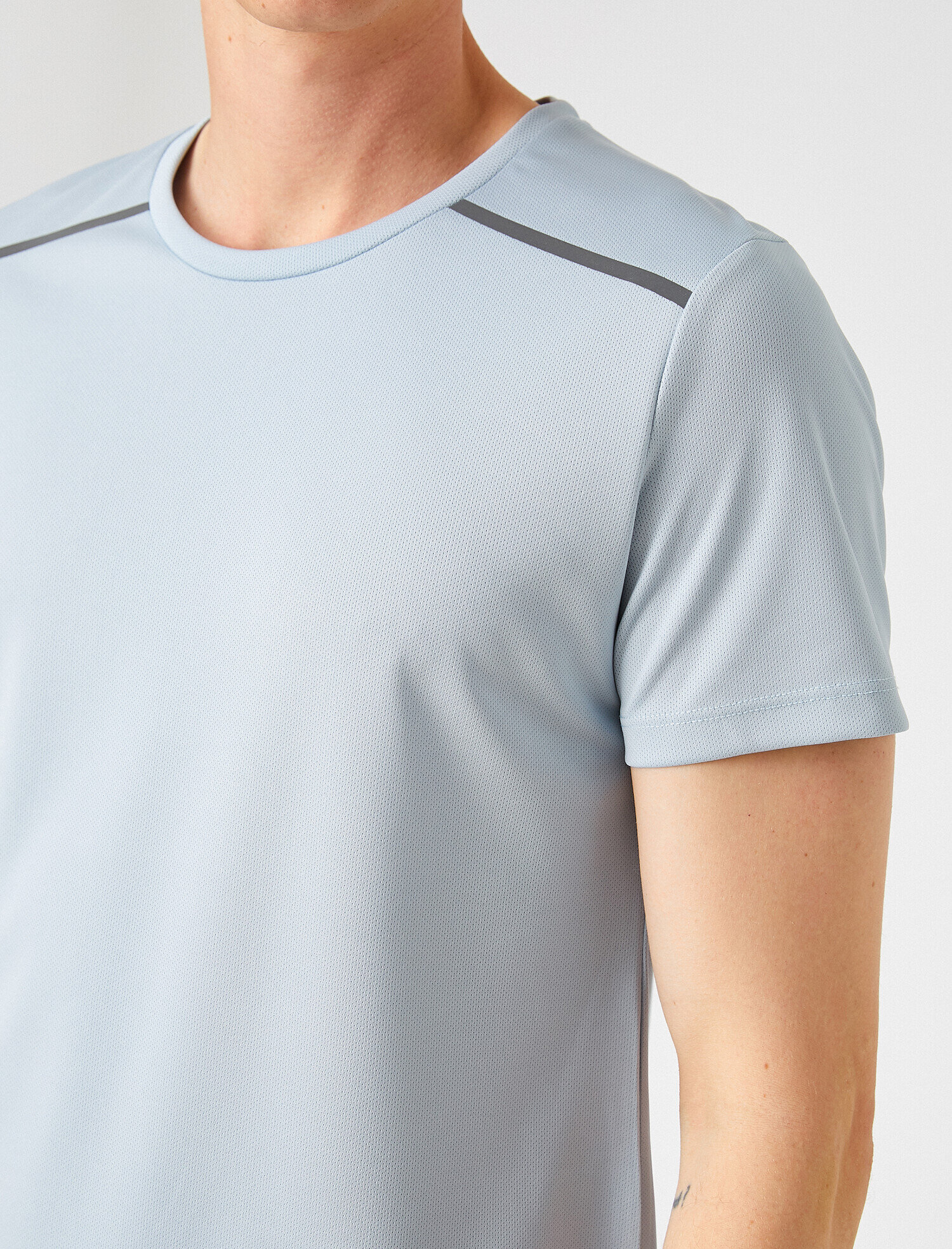   Baskı Detaylı Spor Tişört