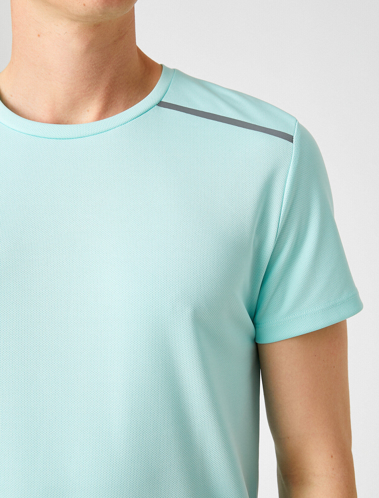   Baskı Detaylı Spor Tişört