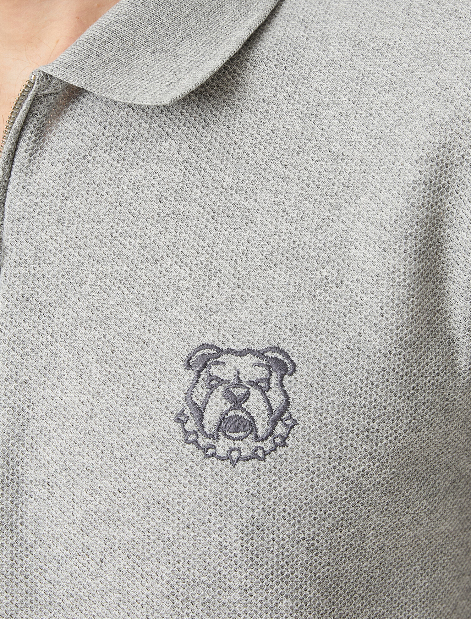 İşlemeli Fermuar Yakalı Polo Tişört