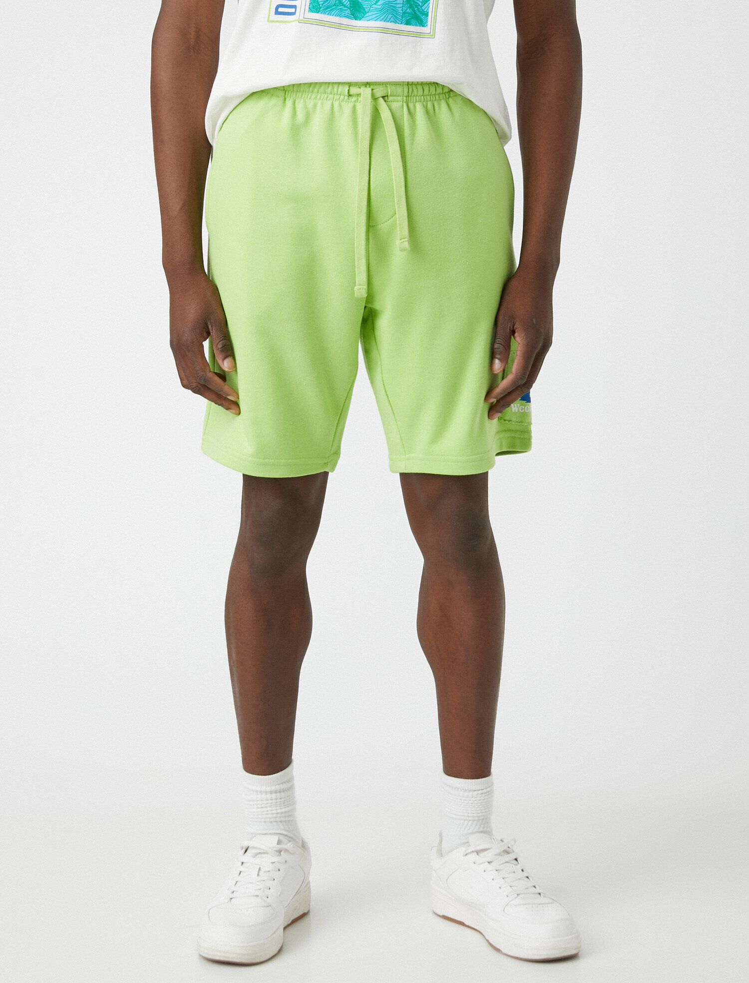   Bağcıklı Yama Detaylı Şort