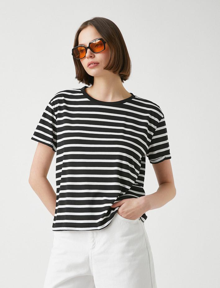  Bisiklet Yaka Kısa Kollu Çizgili Basic Tişört