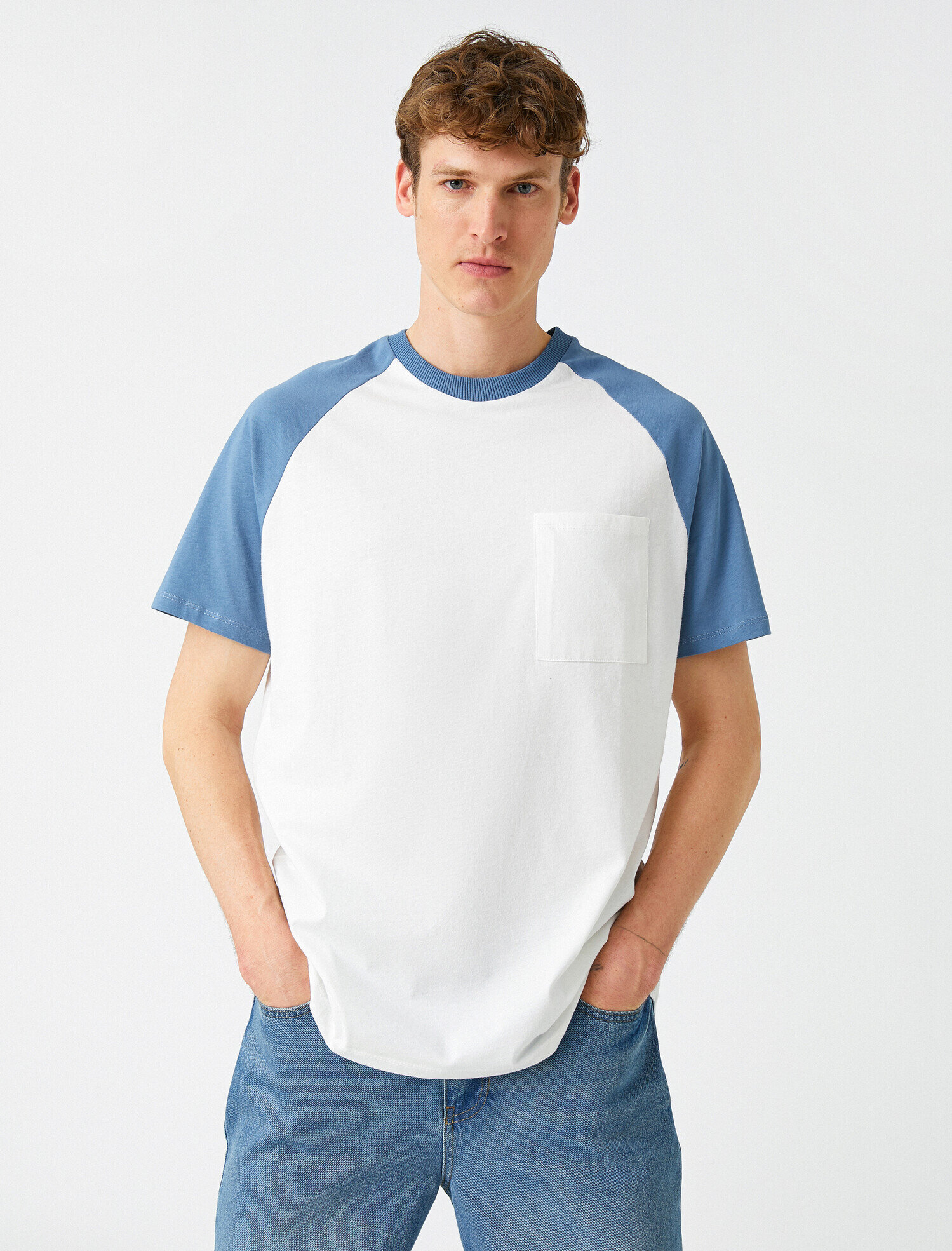   Standart Fit Reglan Kol Tişört