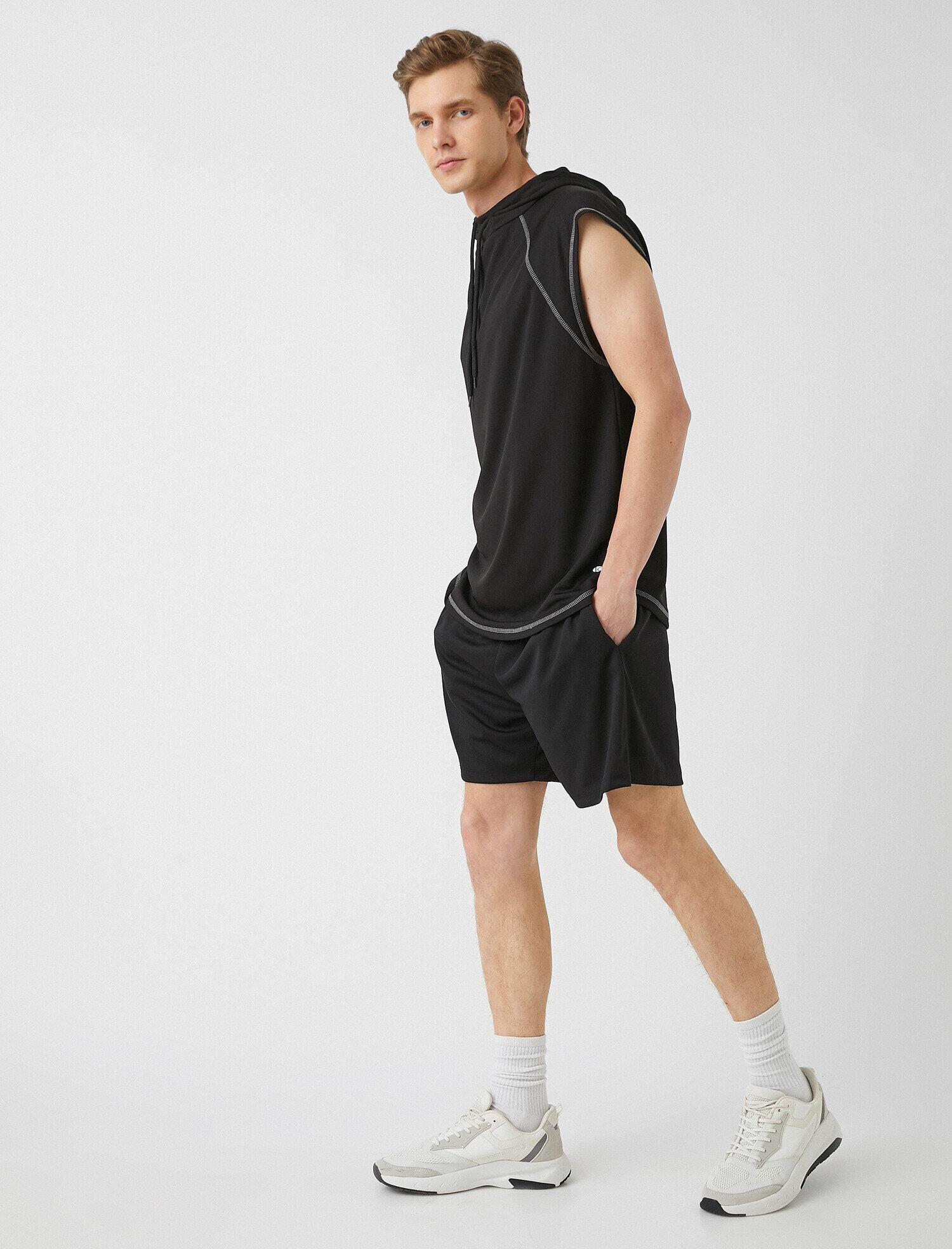   Kapüşonlu Spor Kolsuz Sweatshirt