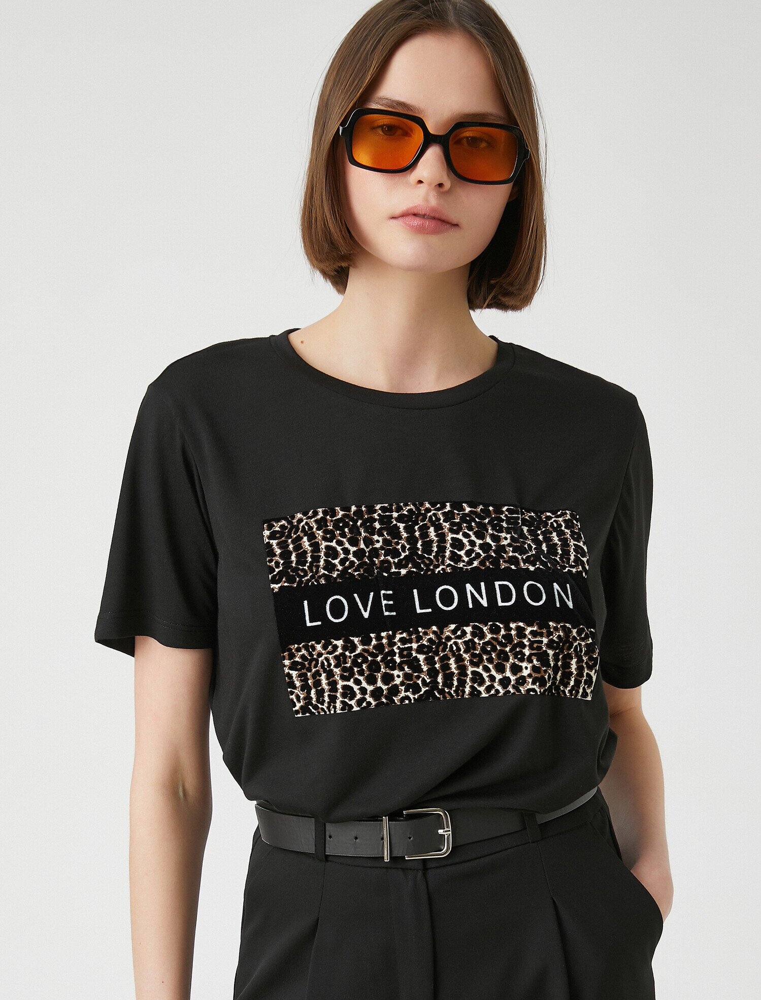   Bisiklet Yaka Kısa Kollu Baskılı Tişört