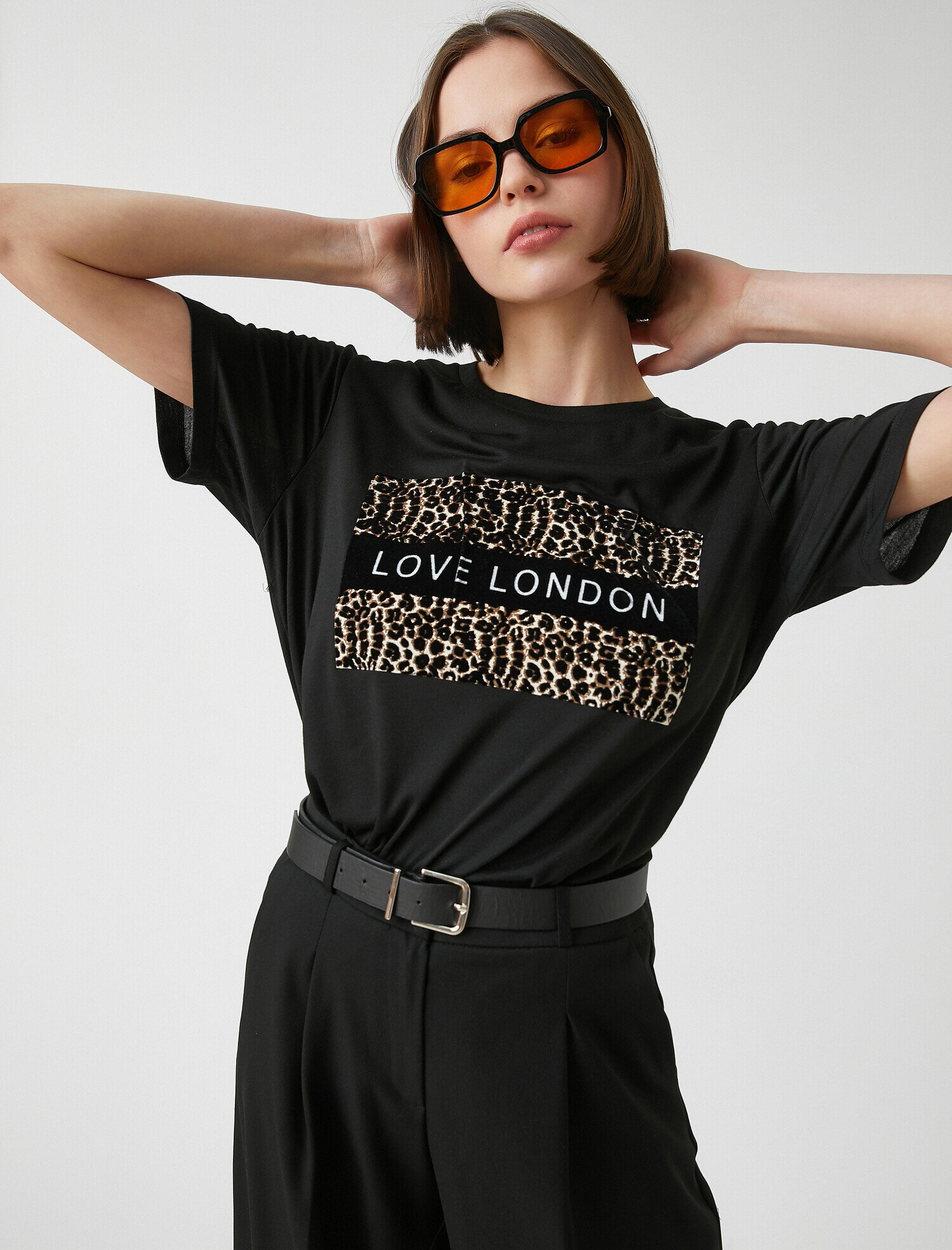   Bisiklet Yaka Kısa Kollu Baskılı Tişört