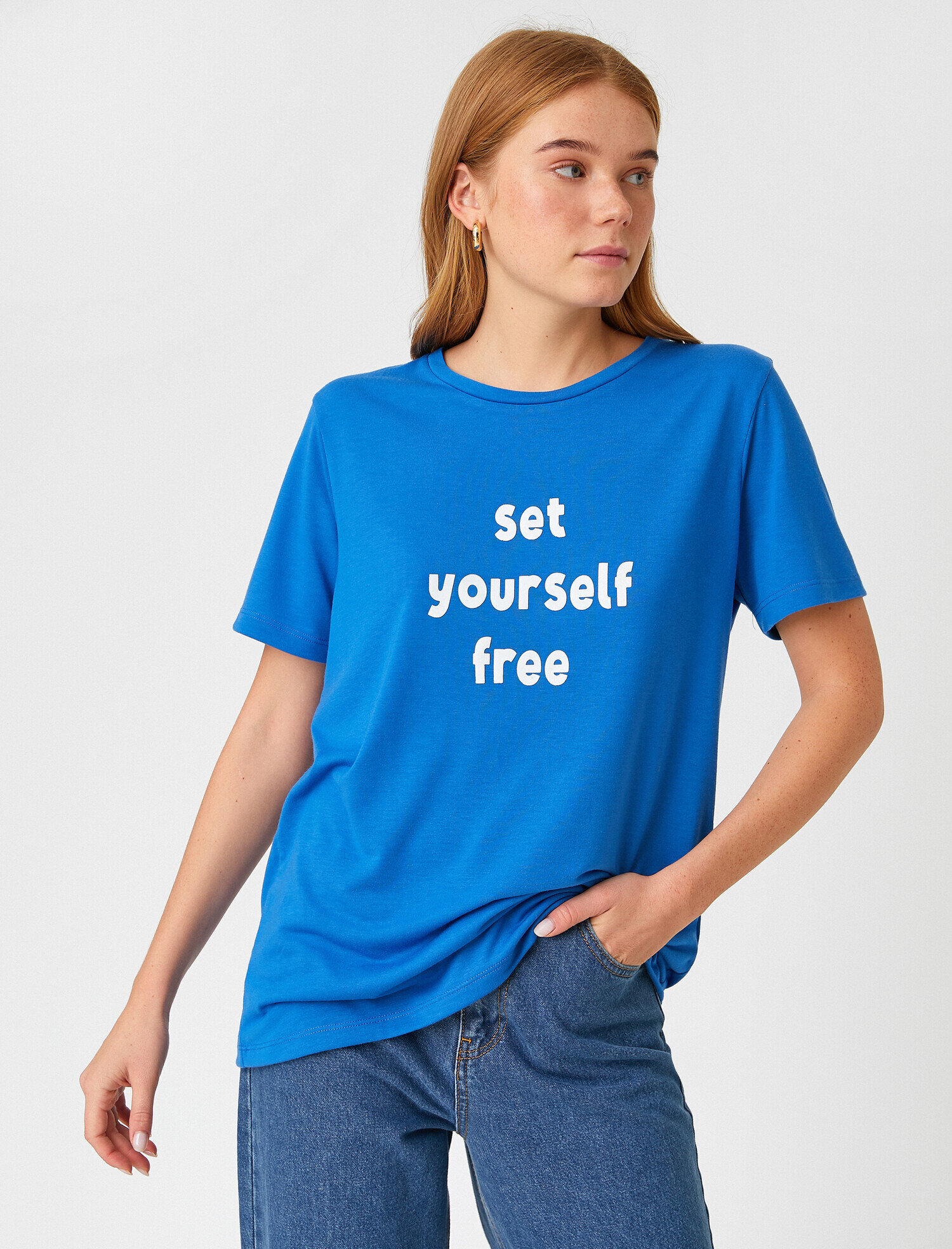   Bisiklet Yaka Kısa Kollu Baskılı Tişört