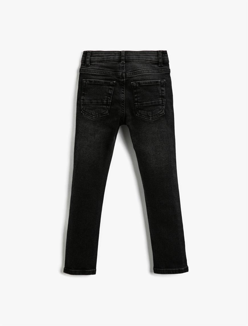  Erkek Çocuk Kot Pantolon Yıpratılmış Detaylı Pamuklu Cepli - Slim Jean