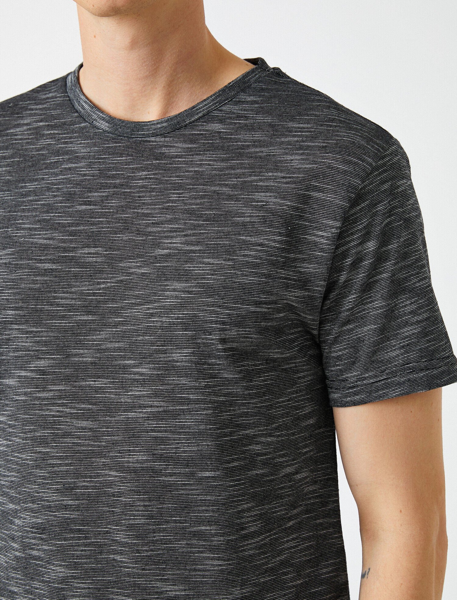   Kırçıllı Basic Tişört