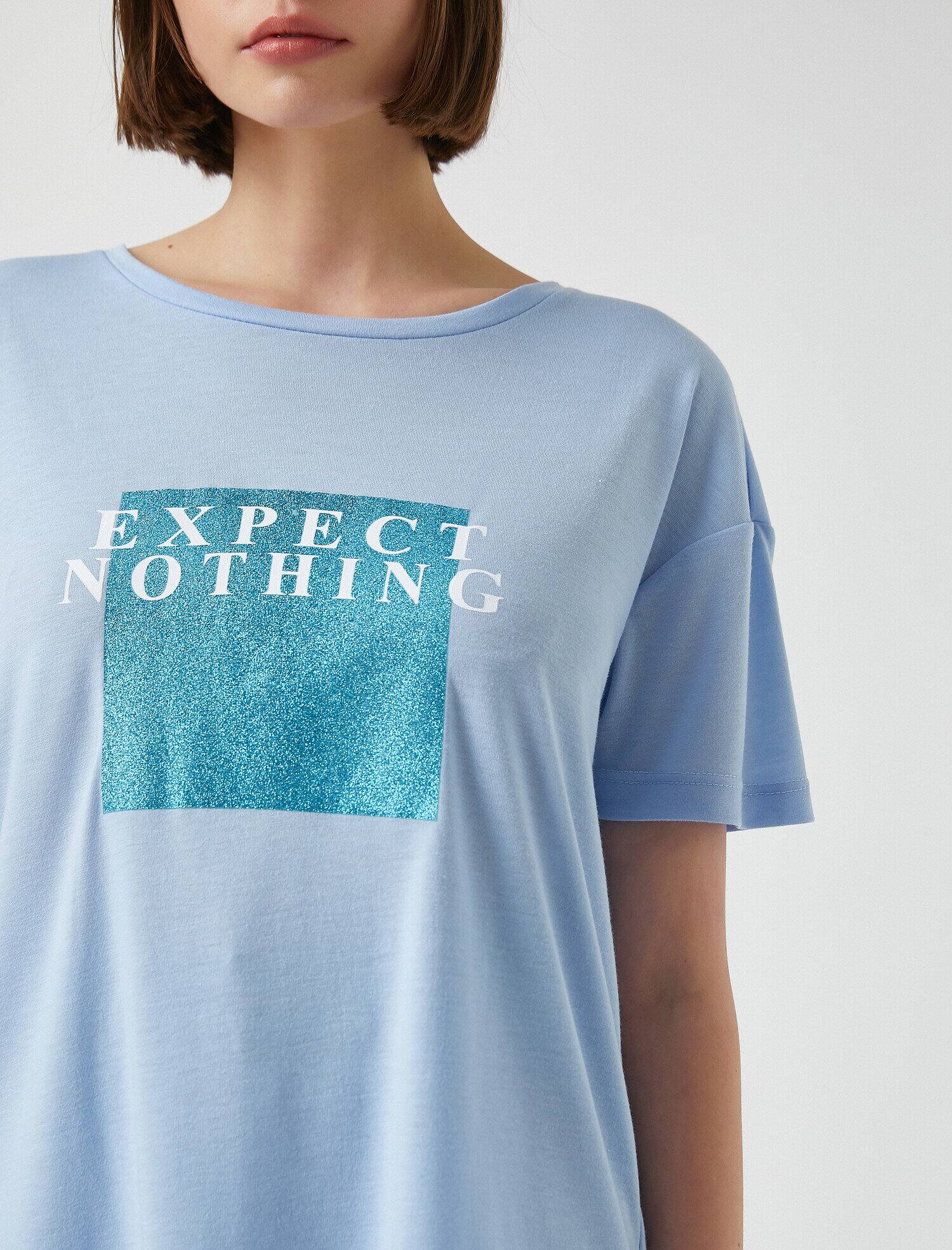   Bisiklet Yaka Kısa Kollu Baskılı Tişört