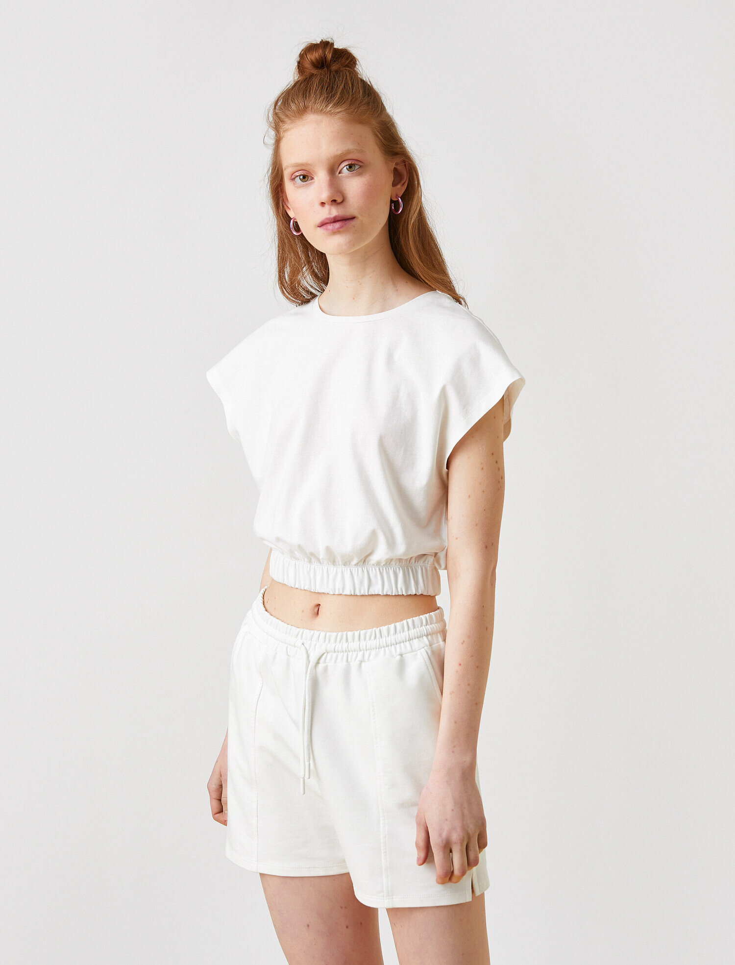   Crop Bisiklet Yaka Kısa Kollu Beli Lastikli Tişört