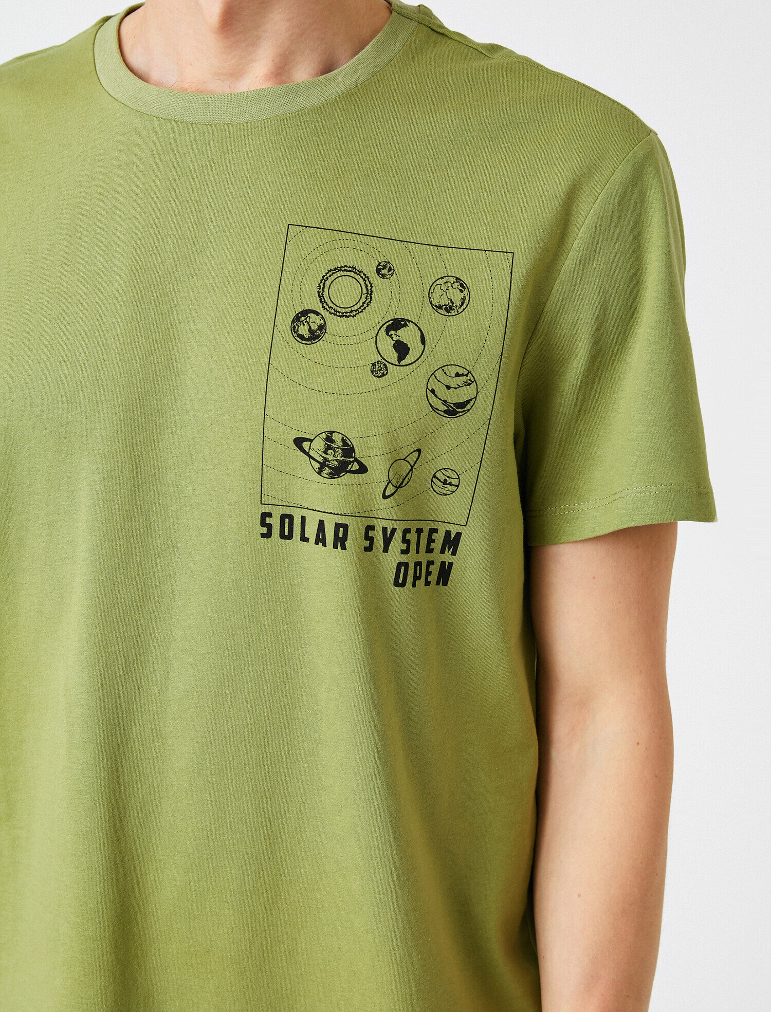 Koton Güneş Sistemi Baskılı Tişört. 5