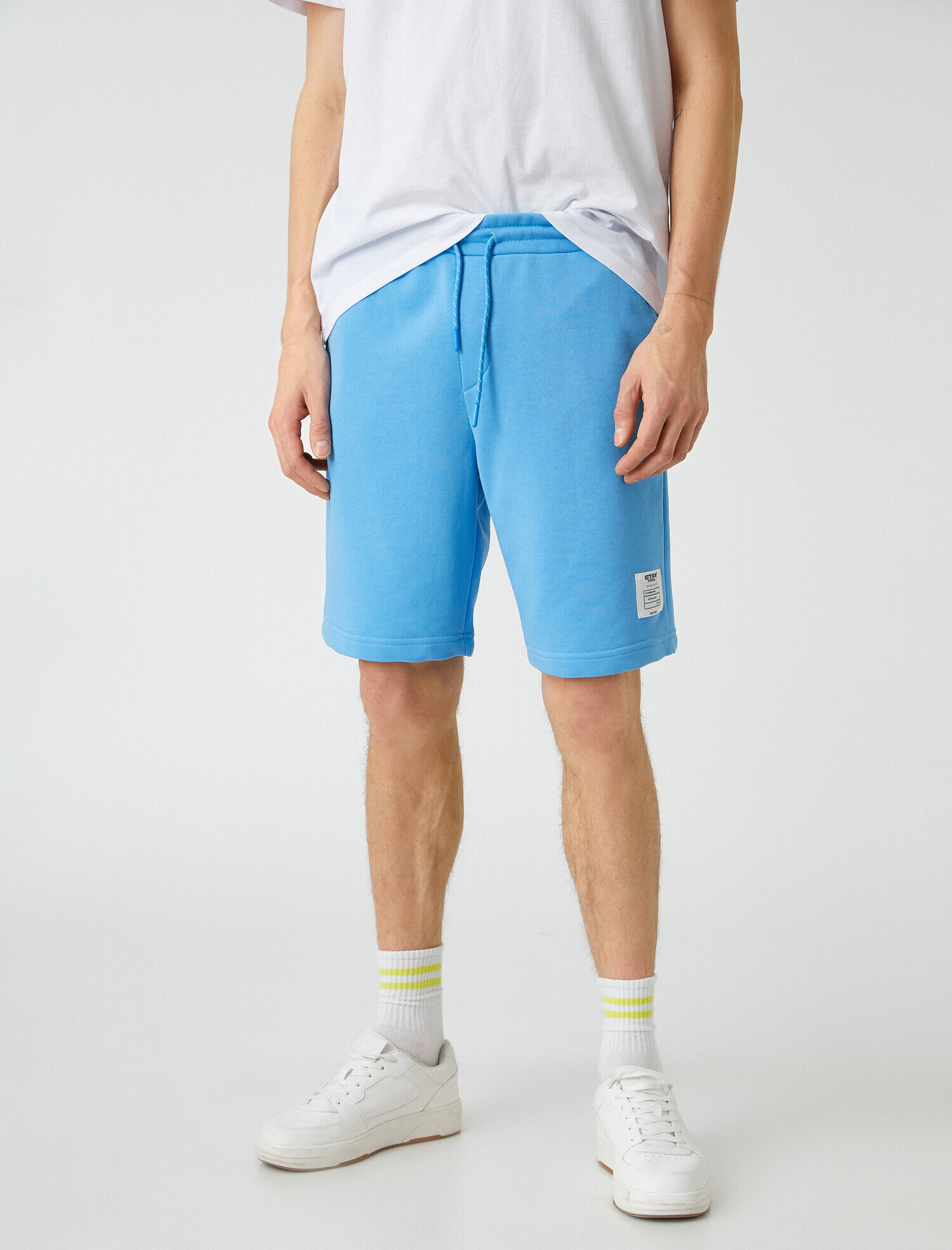   Beli Bağcıklı Şort Etiket Detaylı