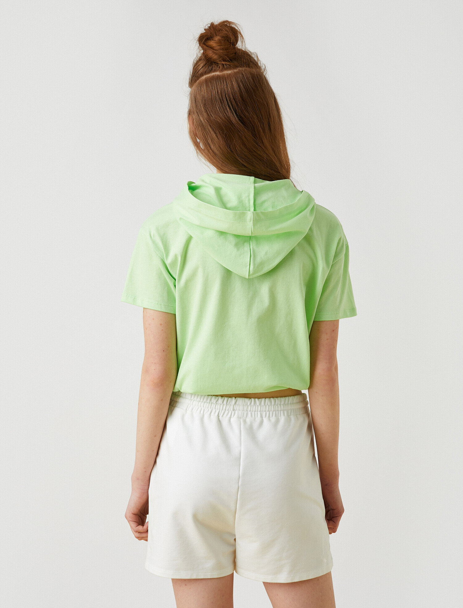 Kapüşonlu Kısa Kollu Tişört