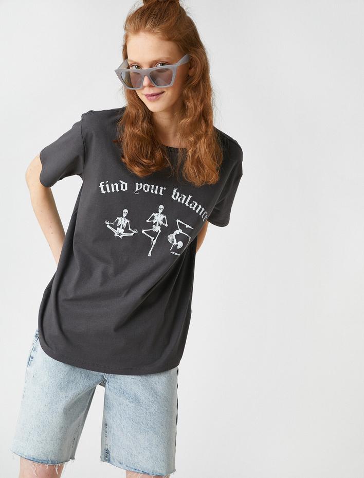  Oversize Kısa Kollu Bisiklet Yaka Baskılı Tişört