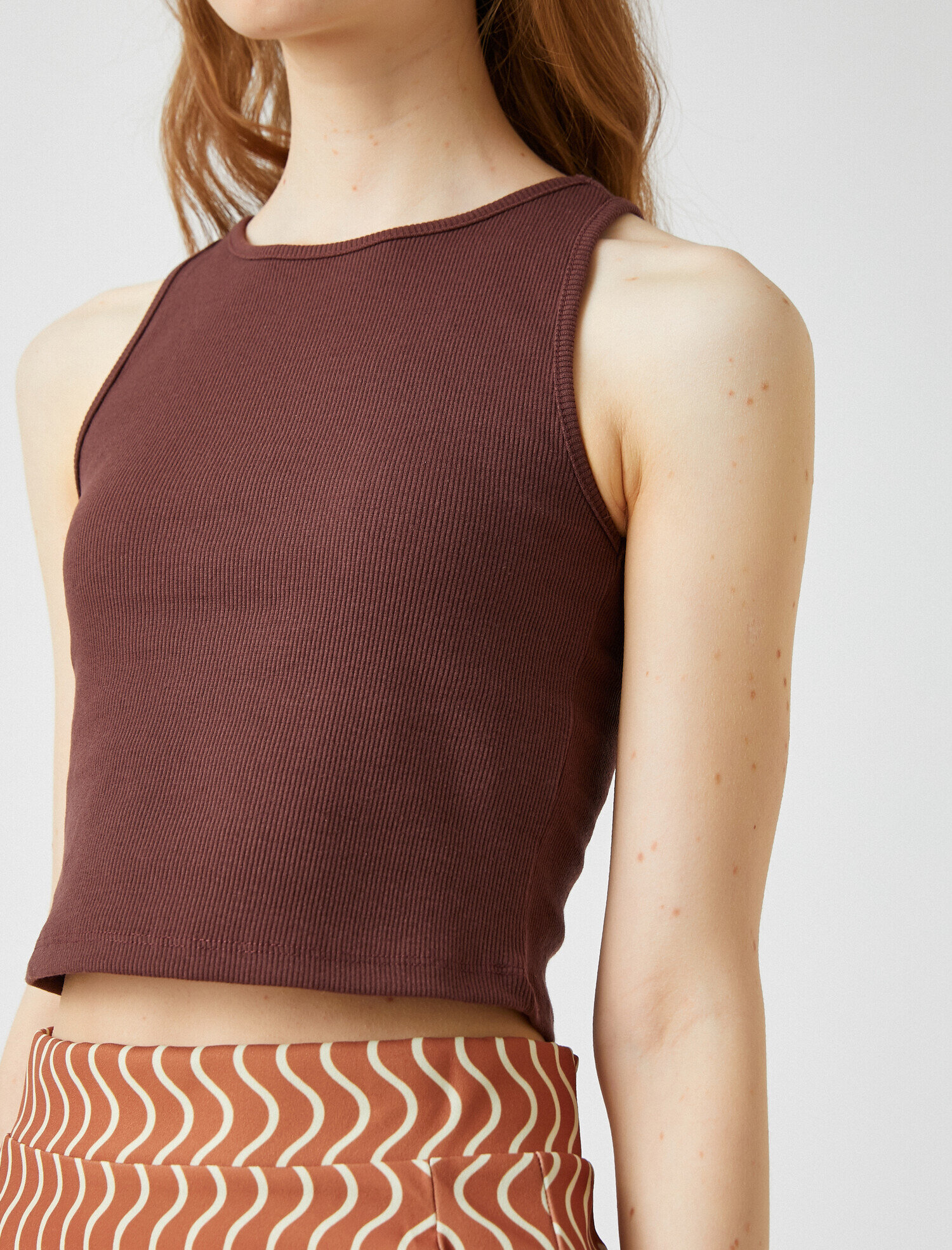   Halter Yaka Crop Atlet