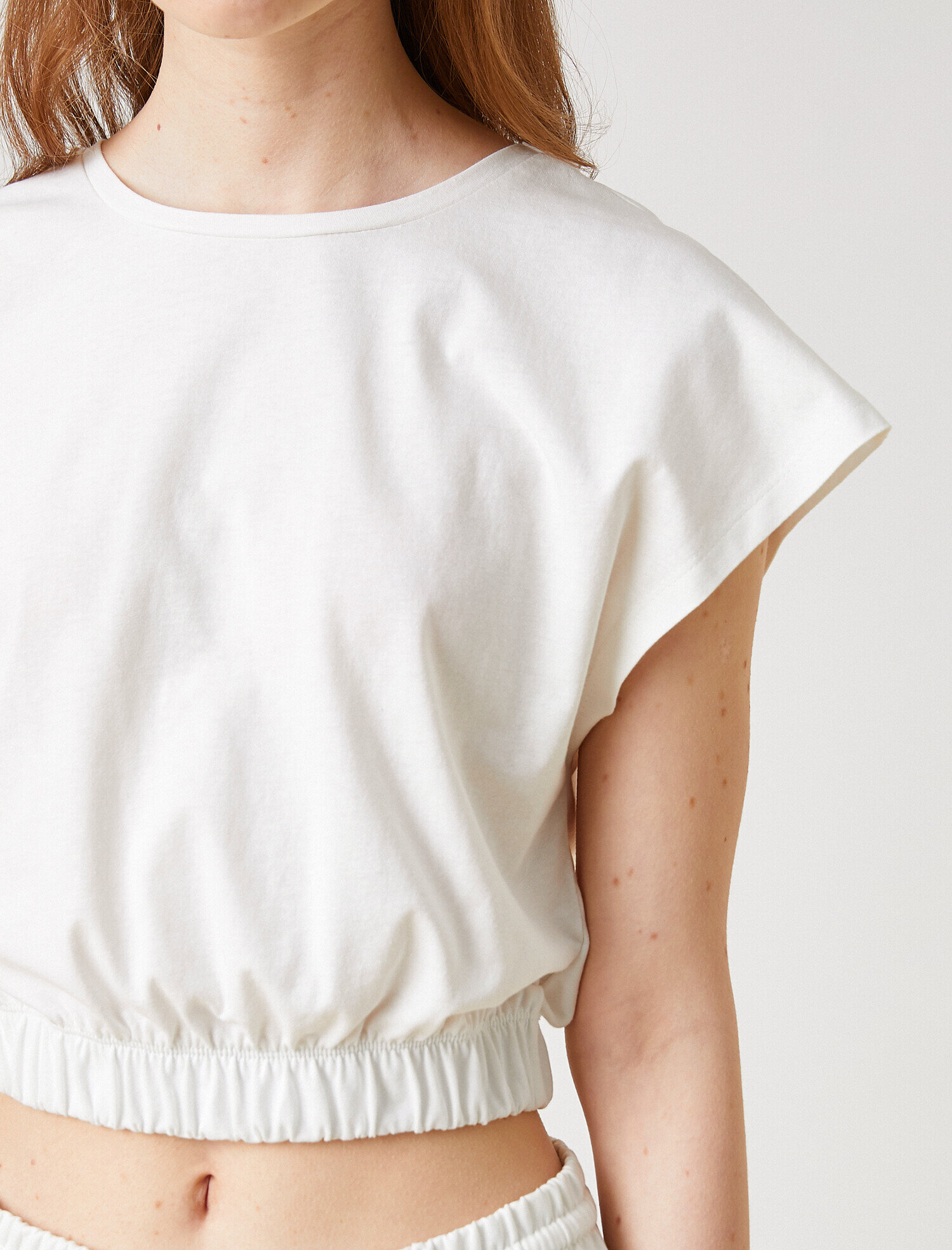   Crop Bisiklet Yaka Kısa Kollu Beli Lastikli Tişört