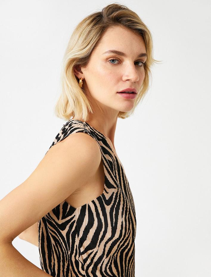  Zebra Desenli V Yaka Atlet