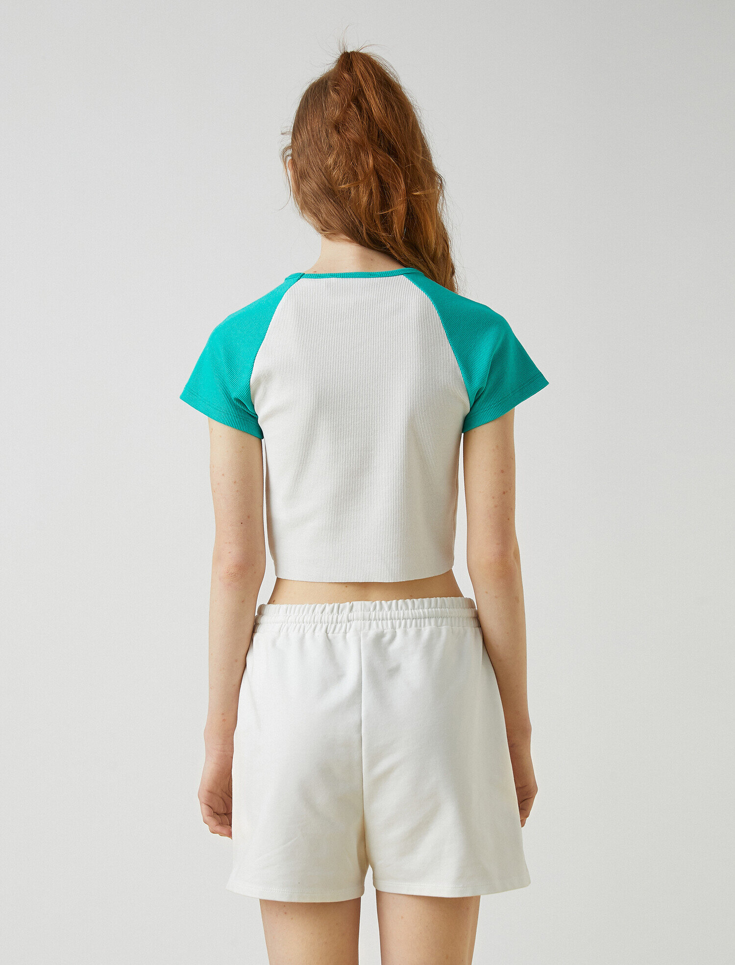   Crop Tişört Bisiklet Yaka Nakışlı