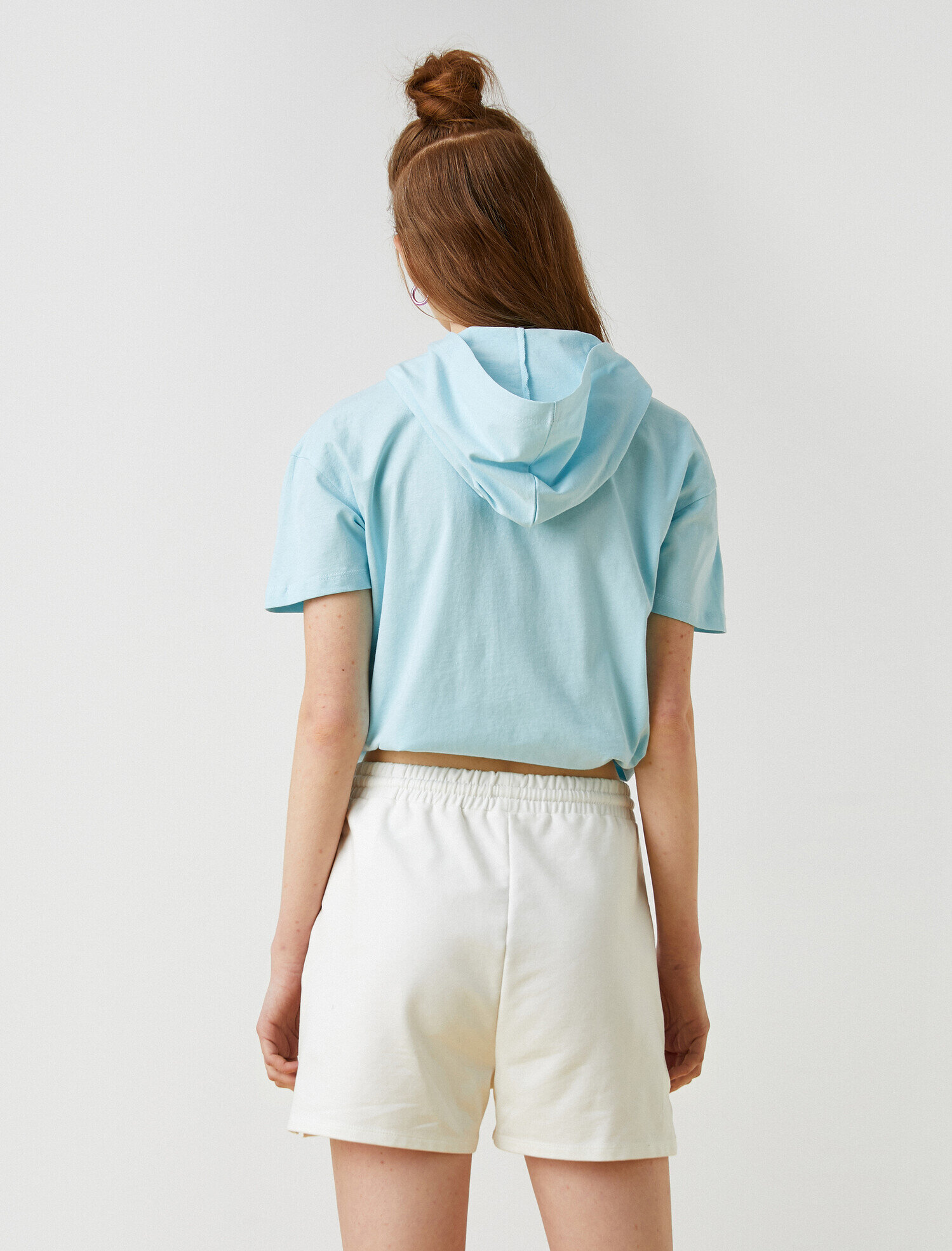   Kapüşonlu Kısa Kollu Tişört