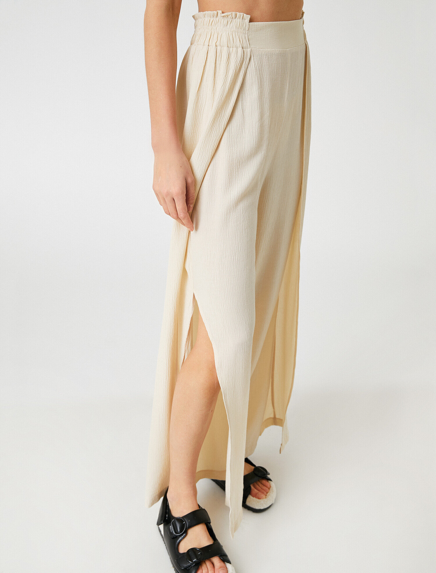   Beli Lastikli Bol Paça Yırtmaçlı Pantolon