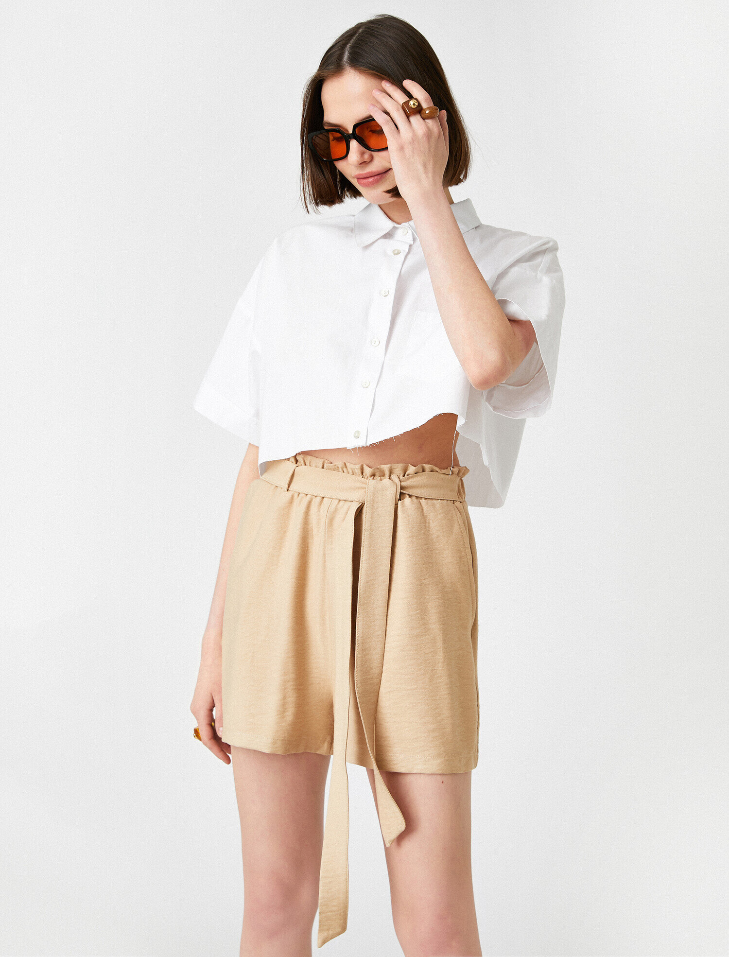   Rahat Kesim Cepli Kemerli Şort