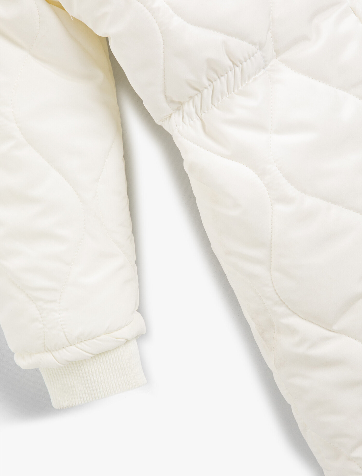  Kız Çocuk Kapitone Kapüşonlu Şişme Uzun Mont Çıtçıtlı