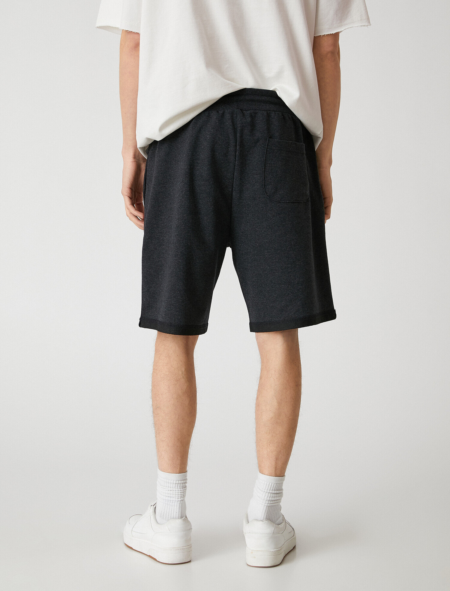 Koton Slim Fit Etiketli Şort. 4 Koton Slim Fit Etiketli Şort. 4