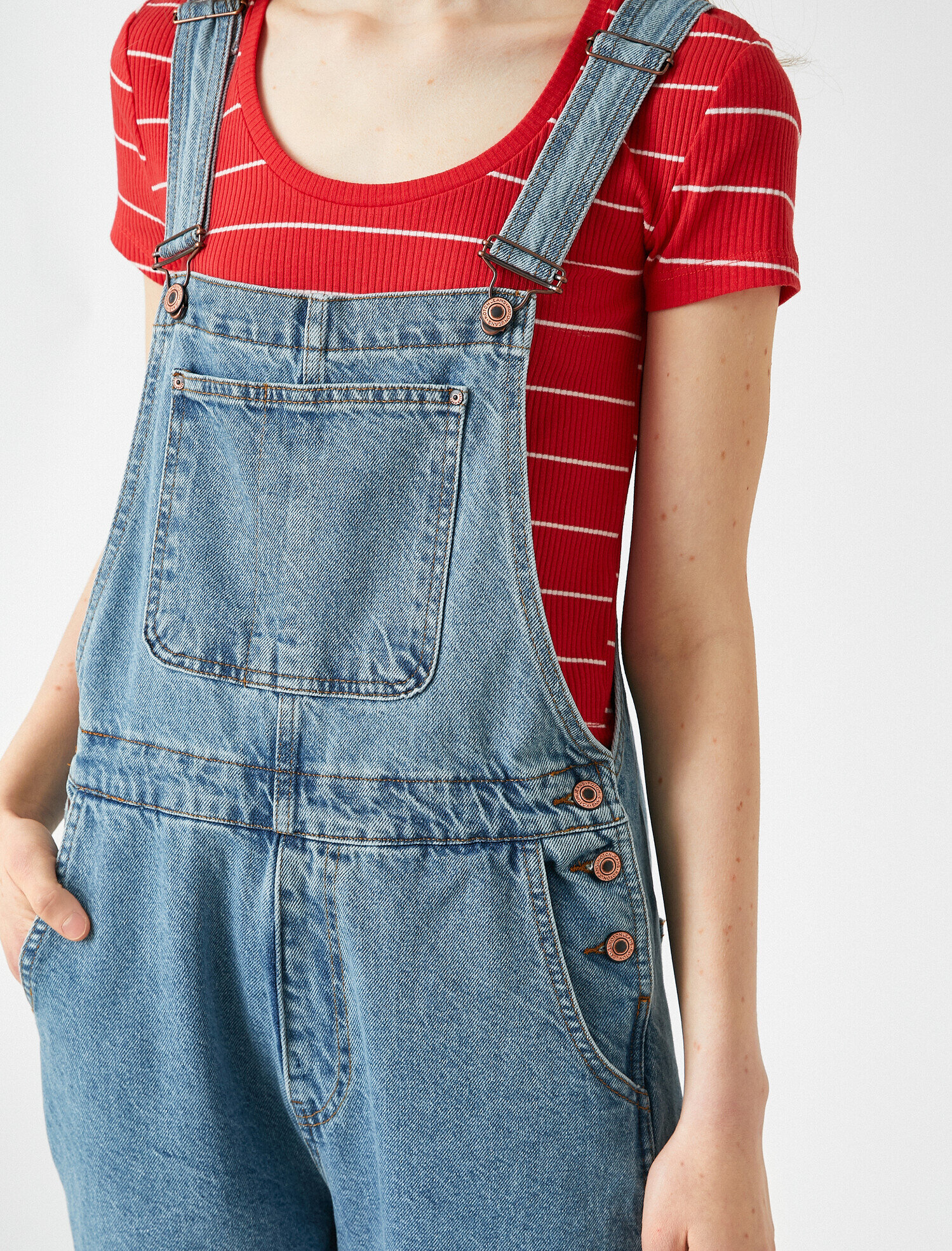   Cepli Düğmeli Tulum