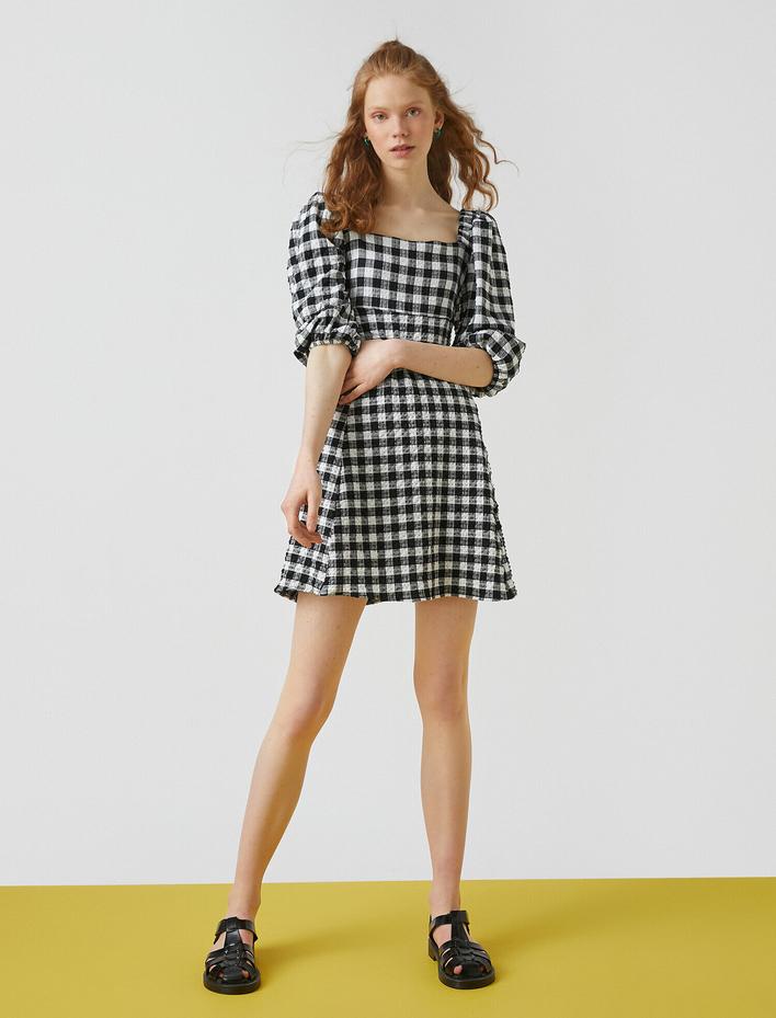  Kare Yaka Mini Elbise