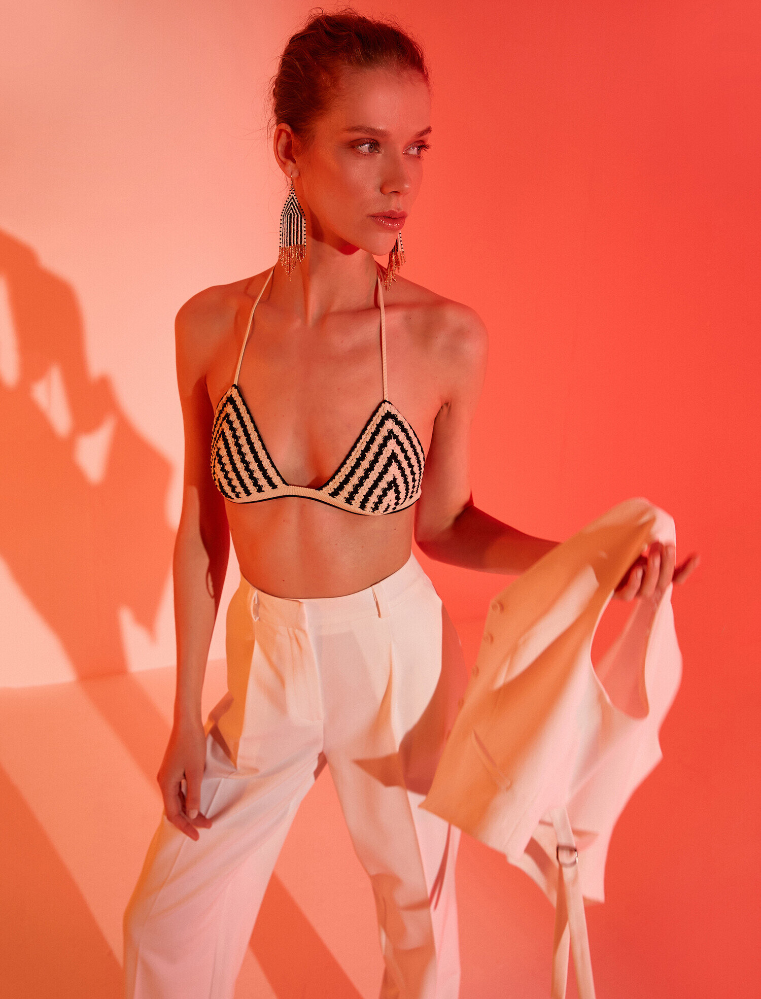   Melis Ağazat X Koton - Boyundan Bağlamalı Büstiyer Kroşe Detaylı