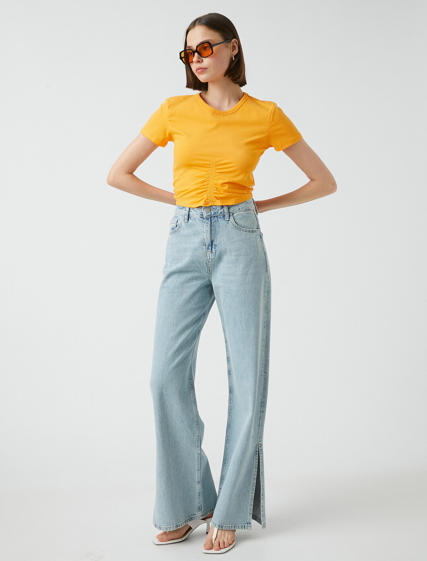   Crop Bisiklet Yaka Büzgü Detaylı Kısa Kollu Tişört Pamuklu