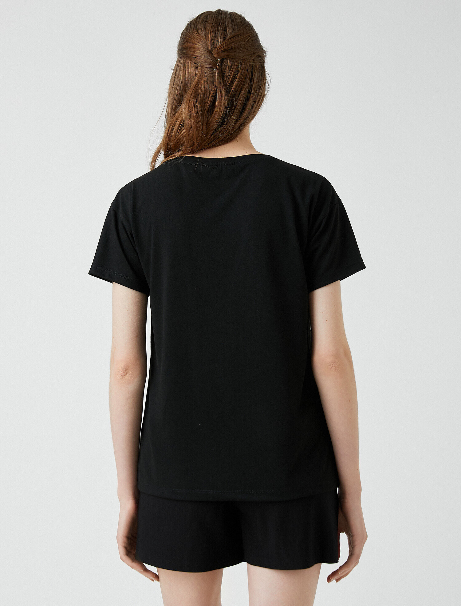   Baskılı Pullu Tişört Bisiklet Yaka