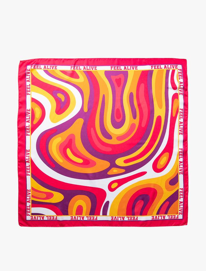 Kadın Yazılı Baskılı Şal