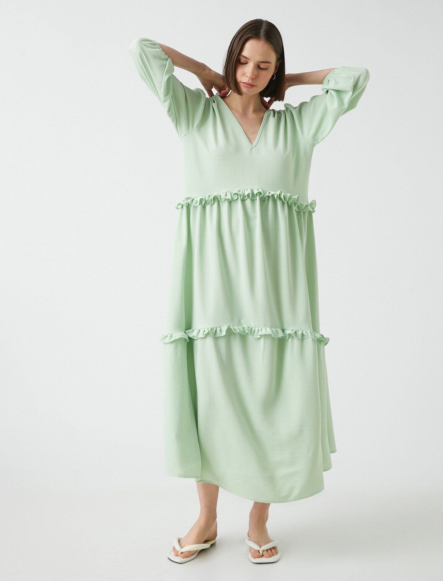   Fırfırlı Uzun Elbise V Yaka Dökümlü Rahat Kesim