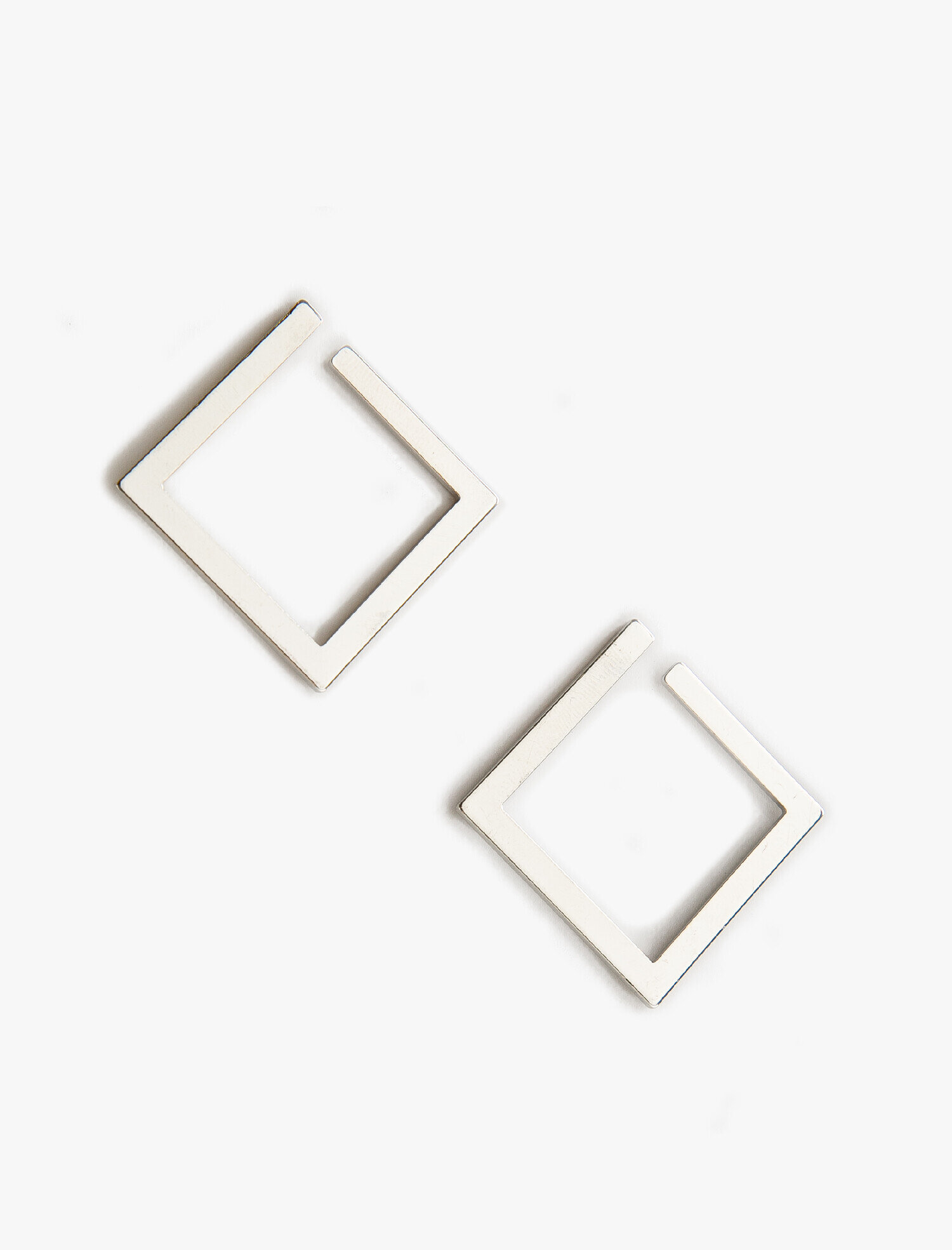  Kadın Geometrik Şekilli Küpe