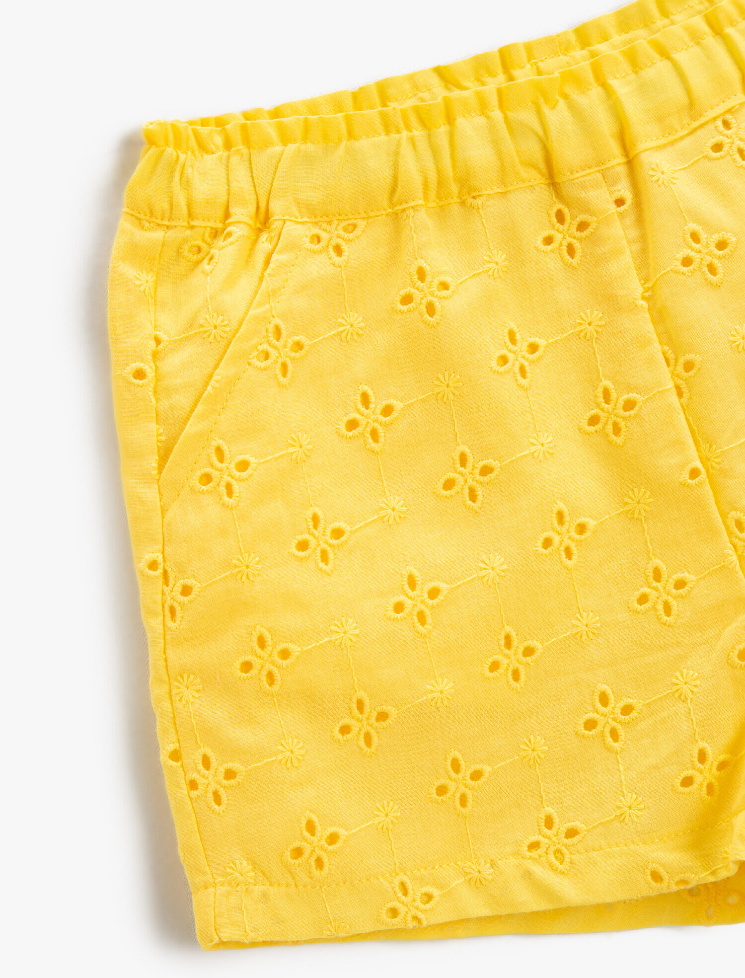  Kız Bebek Şort Fisto İşlemeli Beli Lastikli Pamuklu